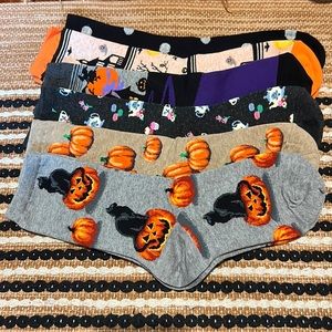 BRAND NEW! Set of 6 Spooky Socks